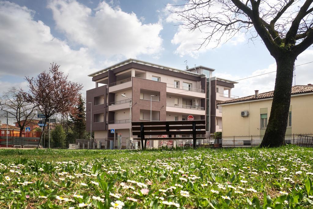 Flats4rent Corona